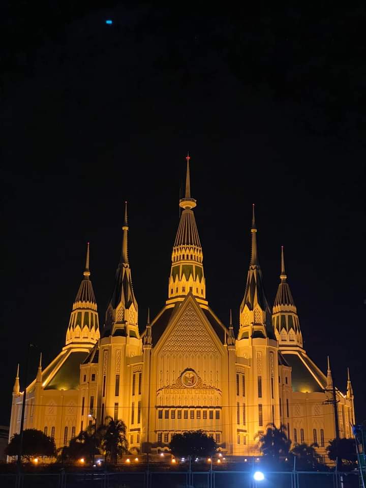 ArkadeEleazar's tweet photo. Kay Gandang Pagmasdan ang Ginintuang TEMPLO 😇 🟢⚪️🔴
May 9, 1984- May 9,2023
 #IglesiaNiCristo #TEMPLO75ThAnniversary https://t.co/m3c81lTC80