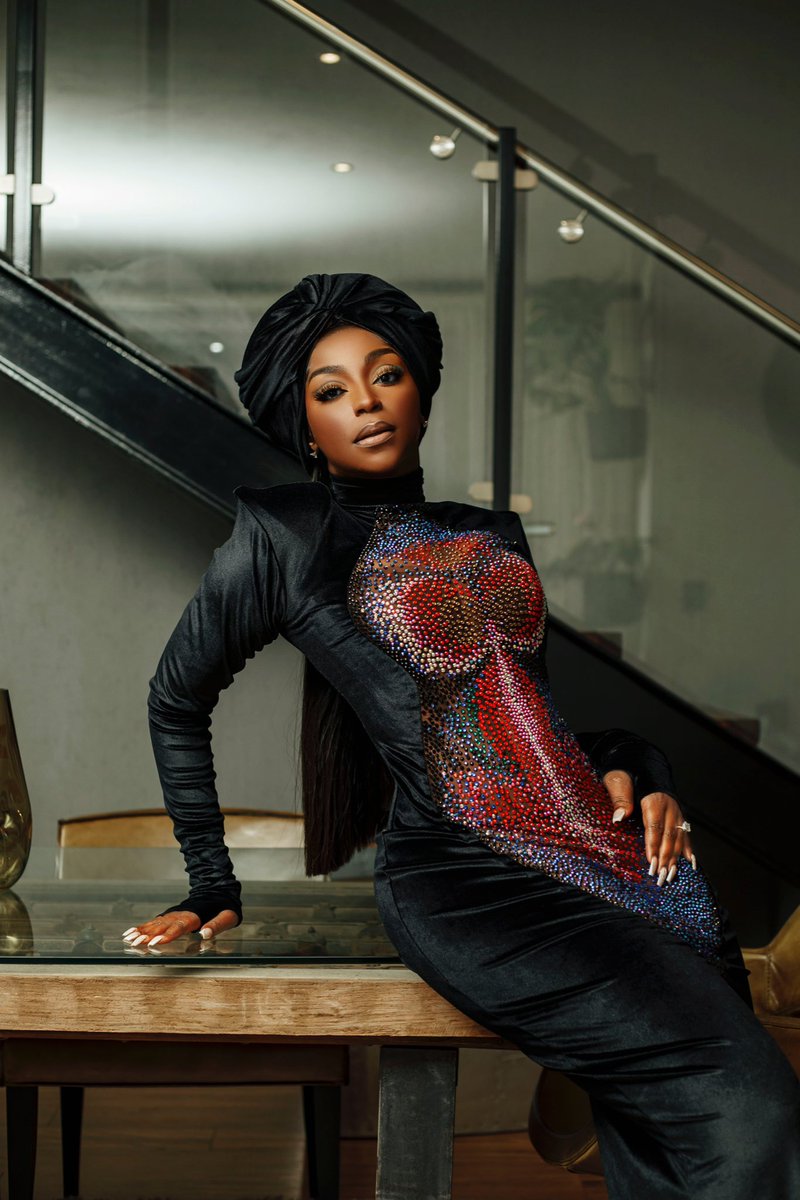 KhutsoTheledi's tweet photo. Khutso Theledi 👑 Please don’t forget my name🖤 https://t.co/dsU91NQjzw