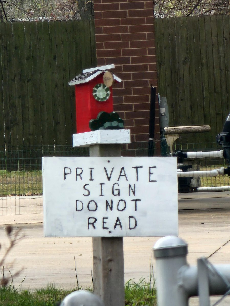 rjn_group's tweet image. Our #FieldTechnicians respect private property and boundary markers when investigating #sewers, but this situation seems like a bit of a Catch-22! #engineering #heresyoursign