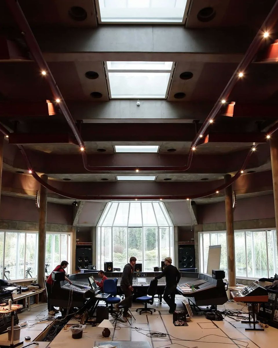 highnotefm's tweet photo. The Big Room at Peter Gabriel's residential recording complex @realworldstudio is giving secret hideout for the resistance long ago in a galaxy far, far away vibes: https://t.co/QMdYDXKg1s
.
.
.
#studiogoals #studiomode #highnotestudiocrush https://t.co/SxLEicJe3b