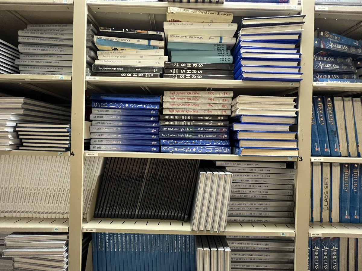 SRHS TEACHERS!!! Yearbook special! ANY four yearbooks for $100!!! Contact me for more information or stop by room 2210!

LDONATH@pasadenaisd.org