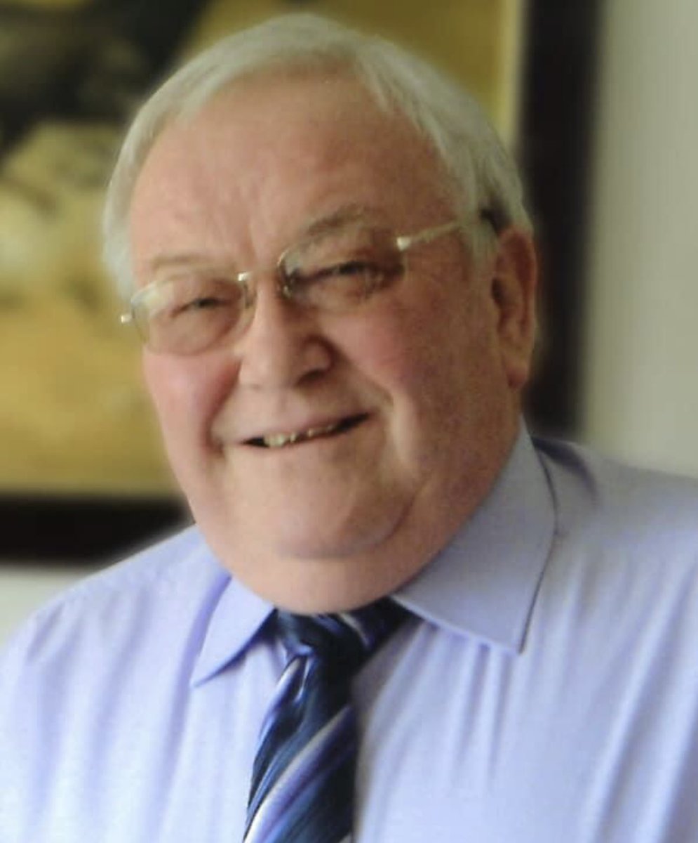 StaveleyMWFC's tweet photo. For many years Bob was so supportive of our SMW ⚽️ club and the  SMW 🏏 club &amp; the local Staveley  Community. RIP Bob 
God Bless 💙 https://t.co/Na4hbLH2Zp
