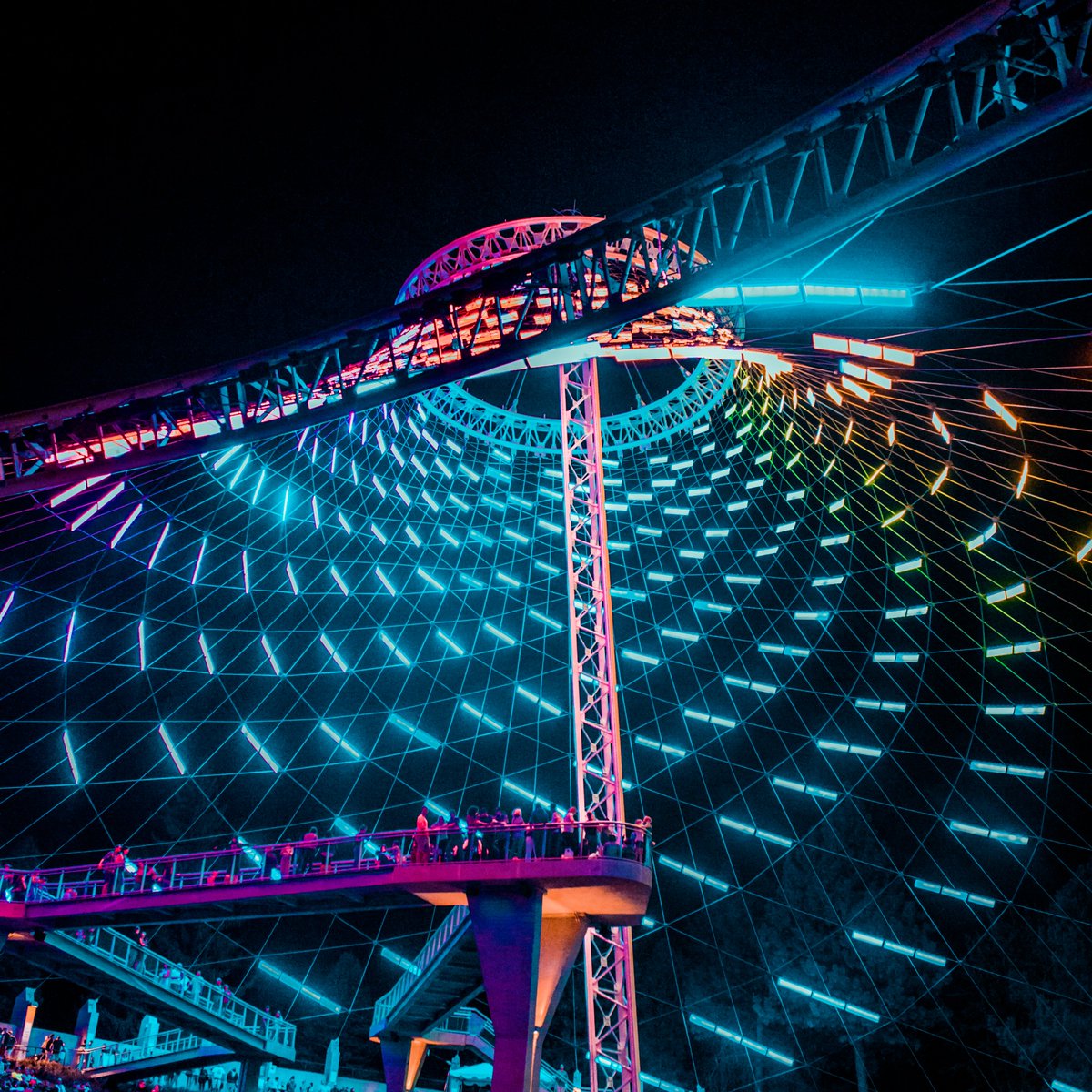 Pavilion Light Shows are back! Every Friday-Sunday evening, we'll be illuminating the night sky with our dazzling display of lights. And guess what? We're now accepting your requests for the Pavilion lighting. Stay in the loop and check out our calendar: bit.ly/3BcKKrG