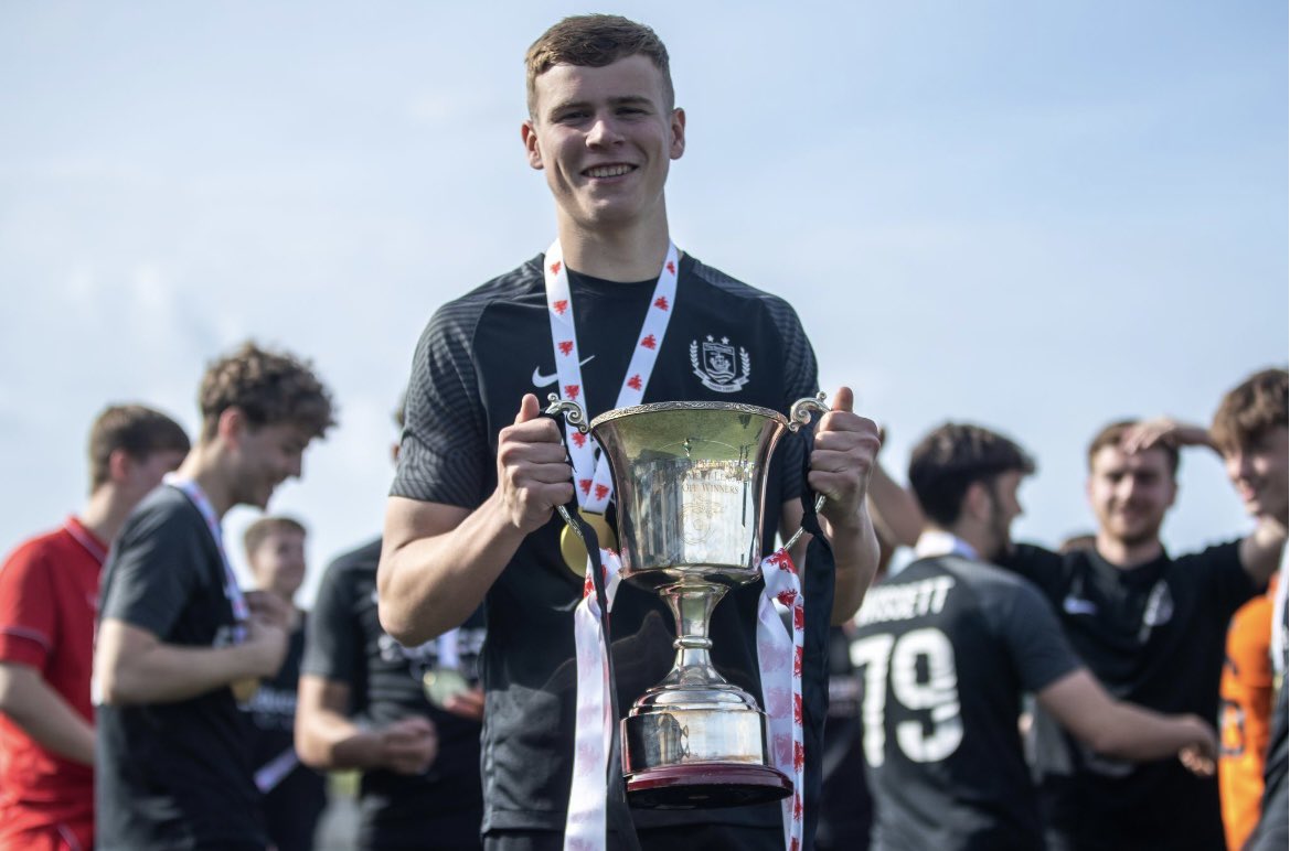 Charlie Davies tweet media