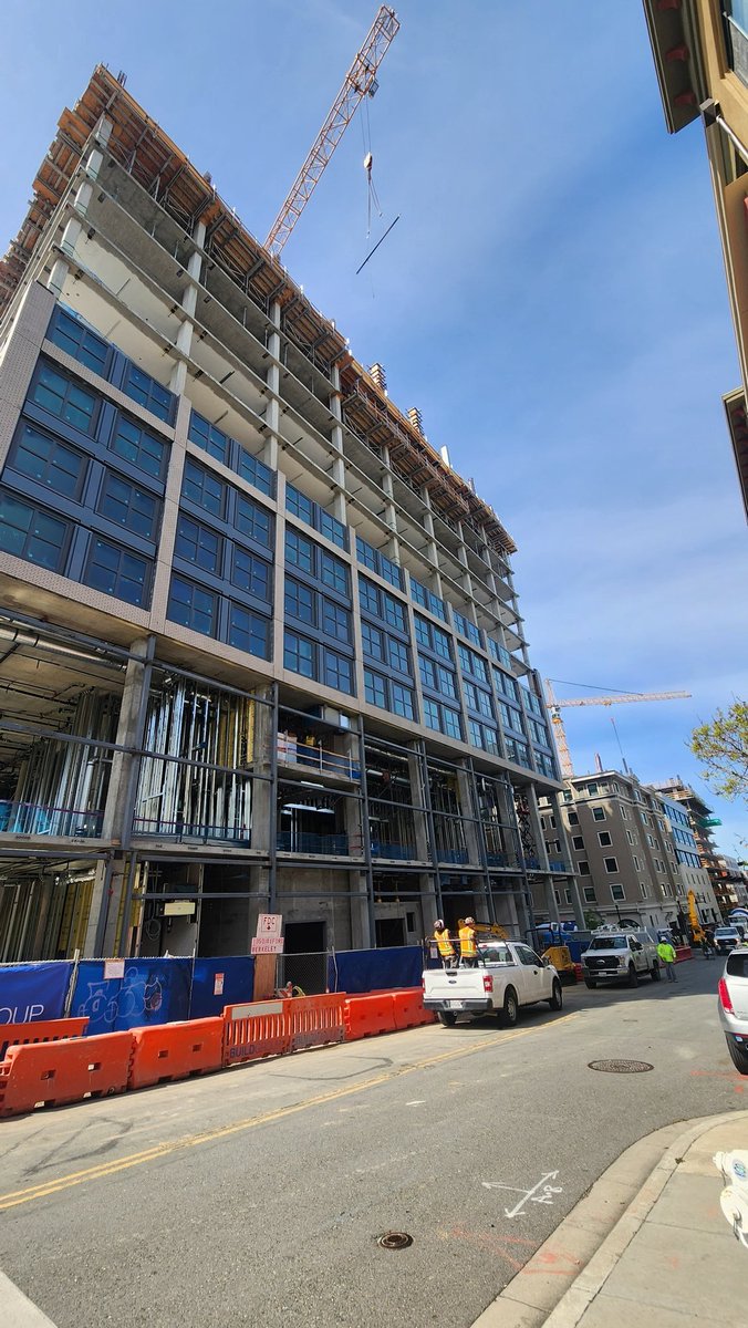 kjslaughter's tweet image. New housing and commercial development continues to thrive in Downtown Berkeley!
#berkeleyprojects #discoveredinberkeley #infill #economicdevelopment #SmallBusiness @dwntwnberkeley