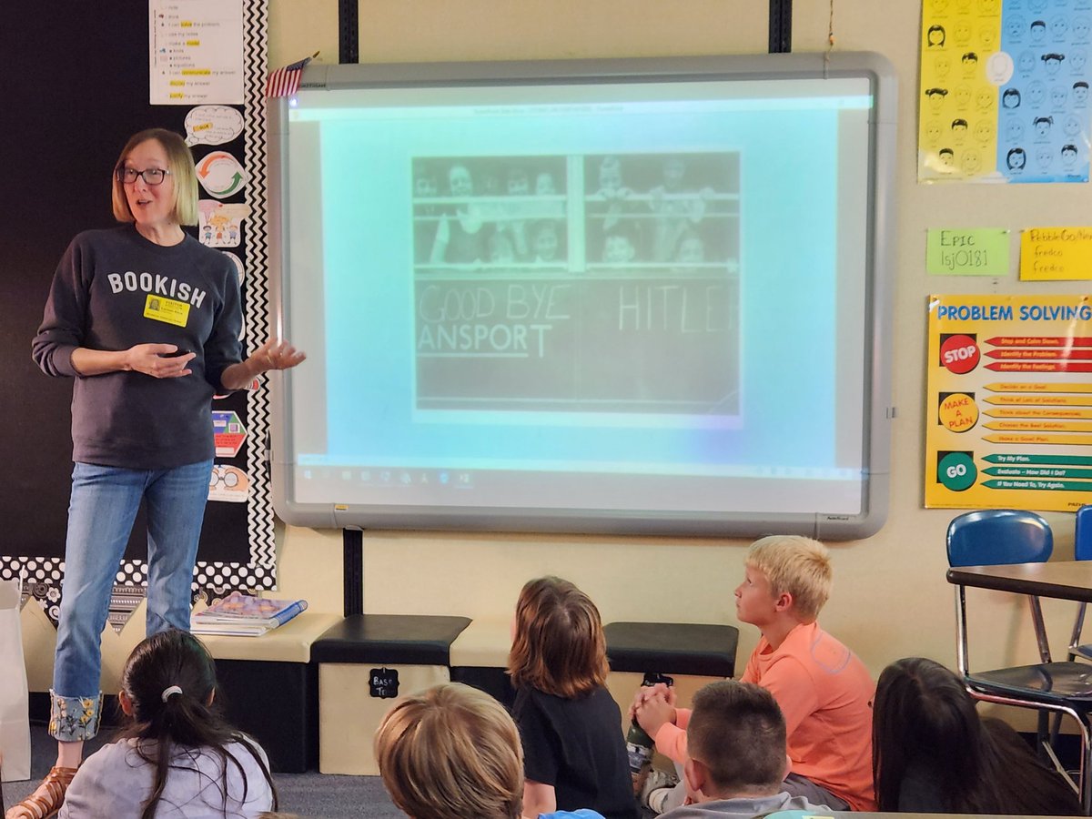 The "Fourth Grade Stalnaker Family"  had a pretty nice day! One student got to meet the Governor, while the others enjoyed an author visit. Thank you <a href="/katealbus/">katealbus</a> for speaking to the kids about finding their stories, and signing books! <a href="/MiddletownElem/">Middletown Elementary FCPS</a>