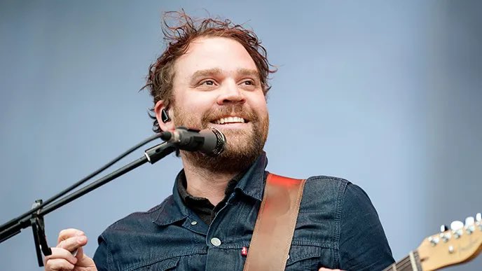 Remembering Scott Hutchison today, five years on from his death ❤️🏴󠁧󠁢󠁳󠁣󠁴󠁿

What was your favourite Frightened Rabbit song?