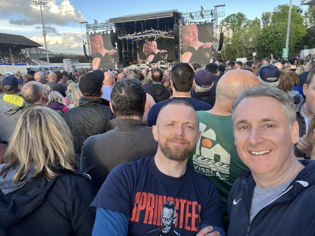 eamonnash's tweet photo. What an absolutely Amazing Gig #brucespringsteendublin https://t.co/wXyyAd4d4P