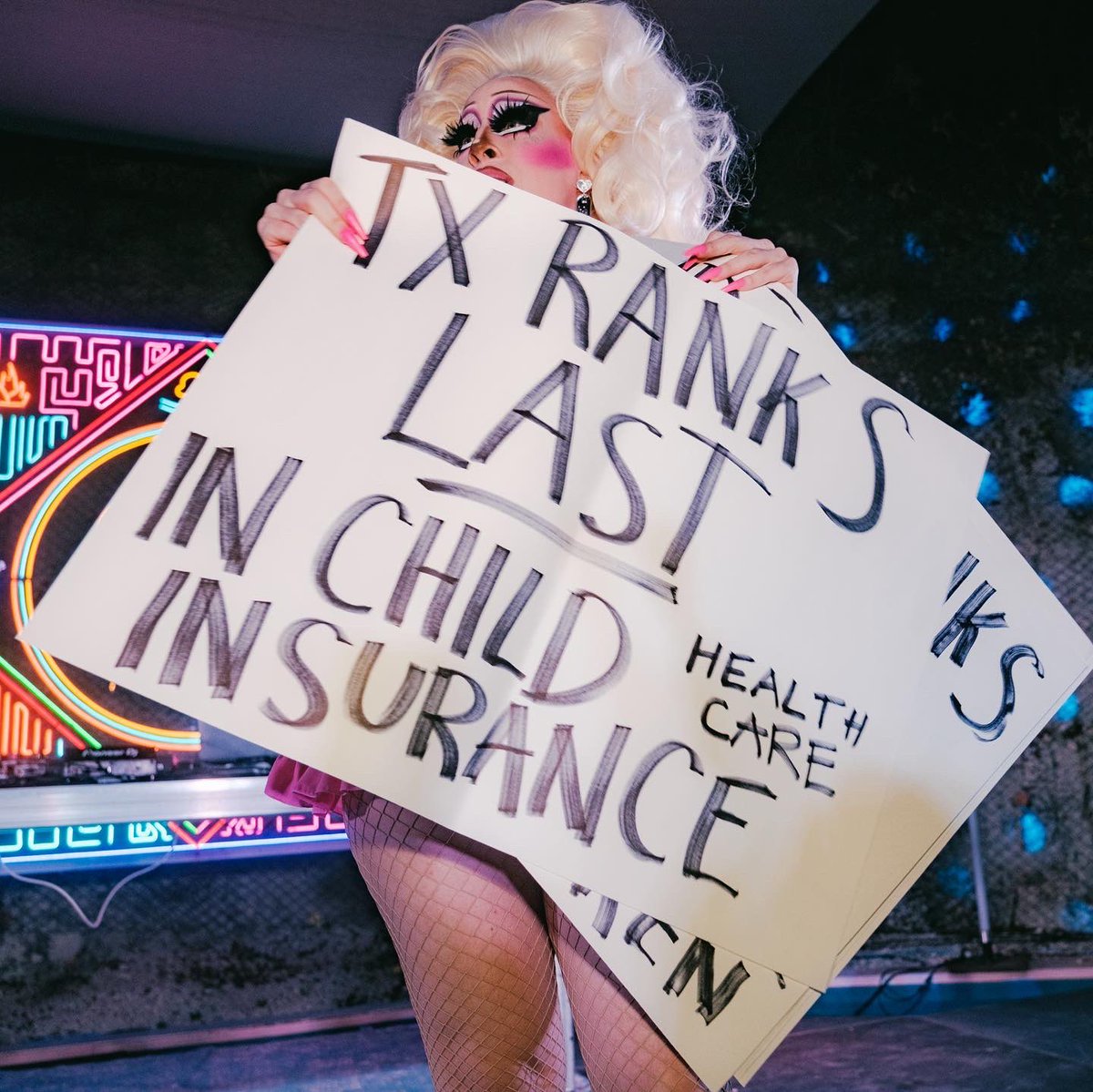 BrigitteBandit's tweet image. anyway here’s some photos of what’s ACTUALLY harming TX kids—