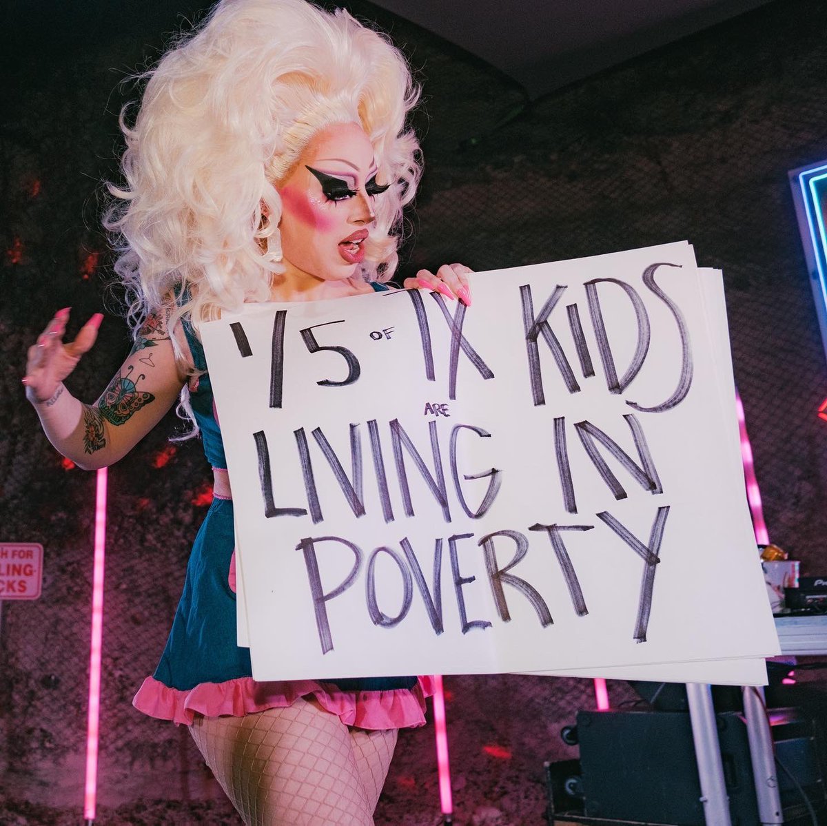 BrigitteBandit's tweet image. anyway here’s some photos of what’s ACTUALLY harming TX kids—