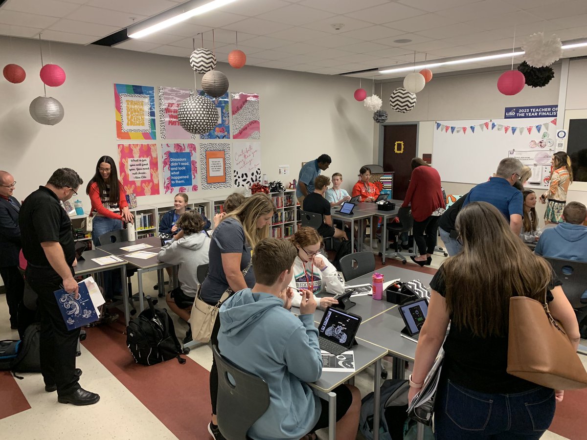 MHS9th's tweet photo. We are so proud of our students and teachers, @Katie_Bragg_MHS  @NikkiMinich and Mrs. Durvasula, for their enthusiasm in sharing how students and staff utilize technology daily. Thank you LISD One Vision Task Force for your time! @LewisvilleISD @loridrapp #OneLISD https://t.co/dvs69sjTTS