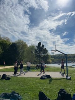 Une belle activité de cohésion pour nos élèves de l’AS du lycée <a href="/les_jacobins/">Lycée Les Jacobins</a> lors d’une journée organisée au plan du Canada de <a href="/villedebeauvais/">villedebeauvais</a> par les enseignants d’EPS après cette année qui a vu une nette augmentation des licenciés.

<a href="/AmiensUnss/"><a href="/unss/">UNSS_National</a>_amiens</a> @unss <a href="/AcAmiens/">Académie d'Amiens</a> <a href="/DSDEN60/">DSDEN de l'OISE</a>