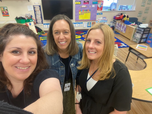 BPS_Beginners's tweet image. Teacher Appreciation Week continues in the Belleville Beginners PreK program! #bellevillebeginners #TeacherAppreciationWeek 

⏬Help us celebrate our Belleville PreK teachers in the comments below! ⏬