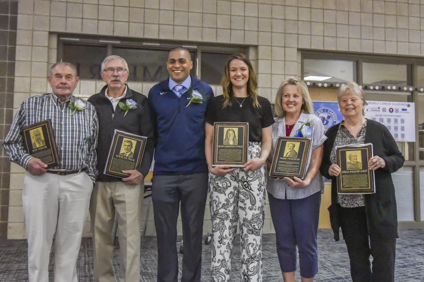 6 inducted into Bemidji High School HOF; Newby, Oster Athletes of the Year bit.ly/41kKDF4