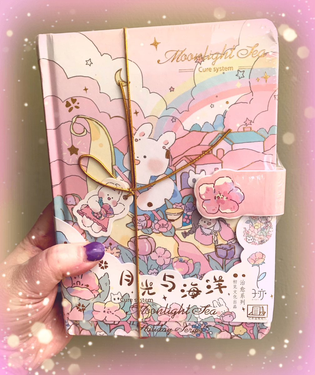 bonbonsandbooks's tweet photo. New journal from #temu is beautiful 😻 #temuorder #newjournal ✨🌈⛅️ https://t.co/QjAoDvnAQ4