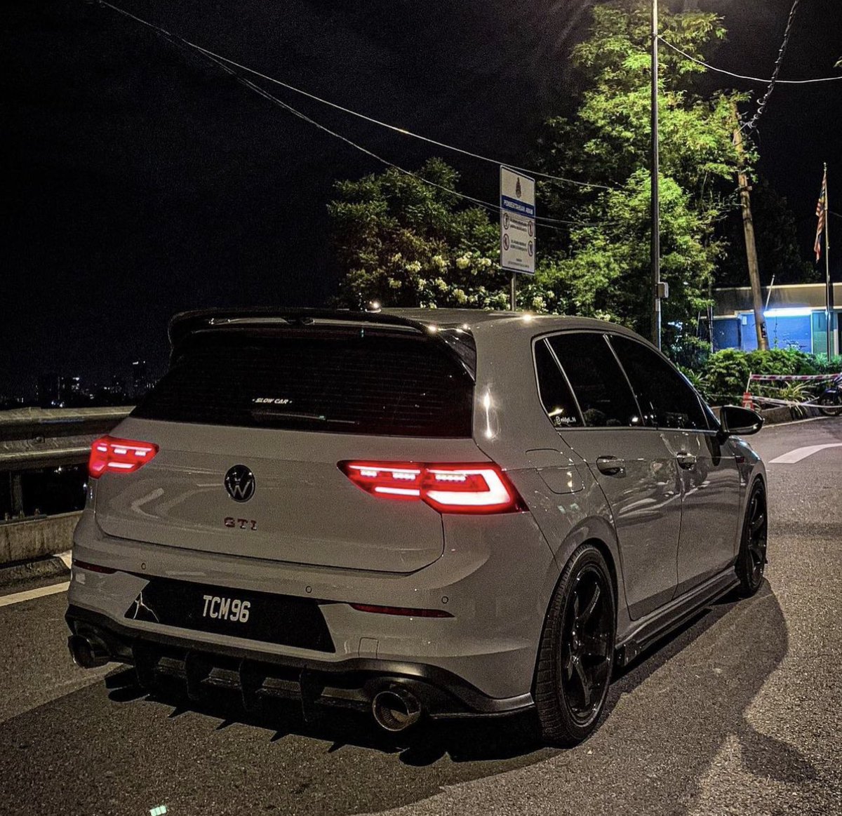 GOLF GTI 👽
