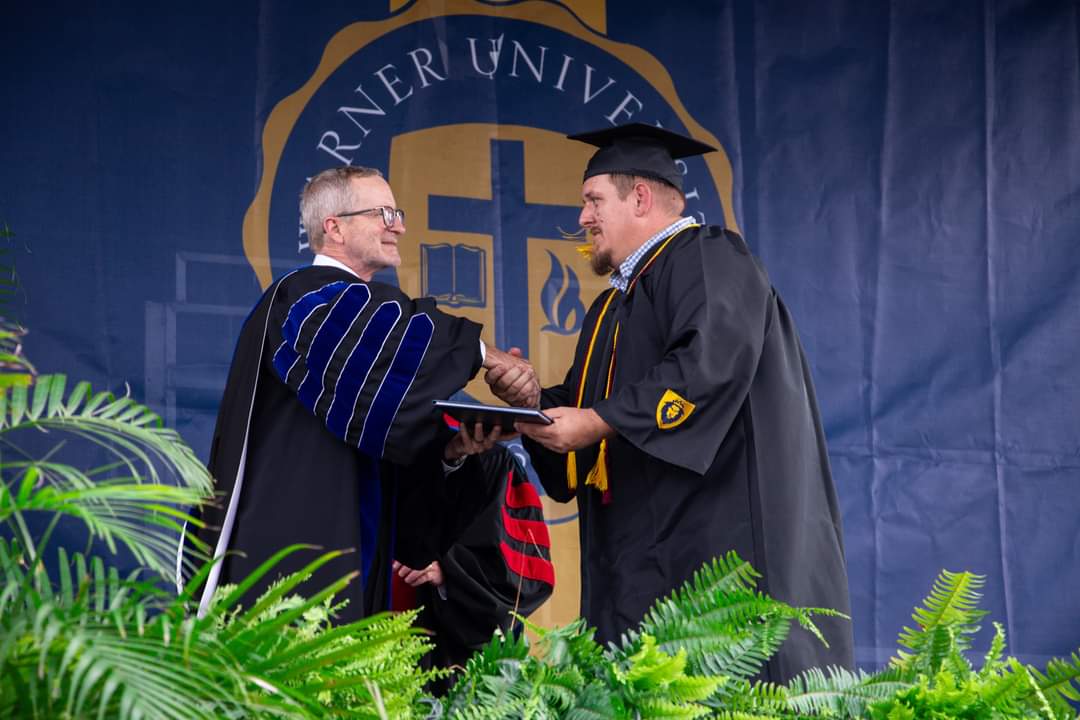 DavidHafnerx6's tweet photo. Congratulations @WarnerU 2023 graduates. We did it! #mywarner #mystory #warnerproud #weareroyals #graduation2023 https://t.co/6wMOWDhV6T
