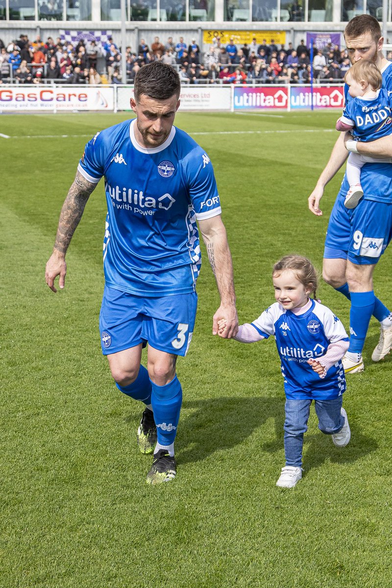 michael3kelly's tweet photo. A fantastic 2 years at this club. Outstanding group of lads I was proud to call teammates. Decisions being made is part of the game 🤷🏻‍♂️ A positive season personally and collectively this year. It was a real pleasure. Thank you @EastleighFC 💙 Now for the next family adventure 👨‍👩‍👧❤️ https://t.co/vx9sbsAmtz