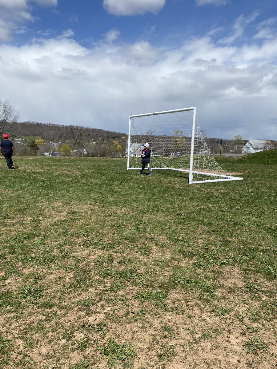 Some new soccer nets bringing lots of joy and competition! Thanks Mr Hornborg! @MikeO_AVRCE <a href="/AVRCE_NS/">Annapolis Valley Regional Centre for Education</a>