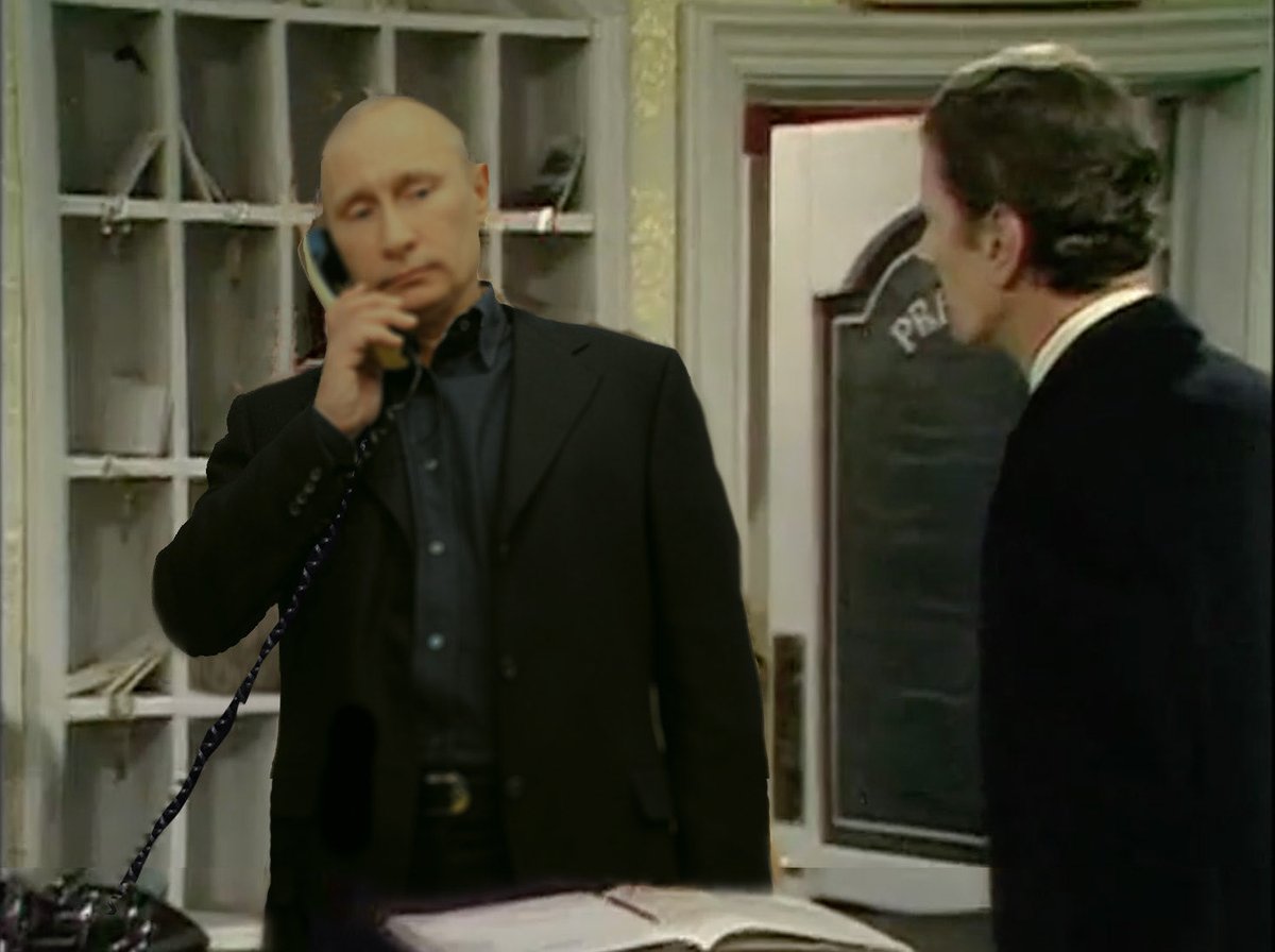 MrNakes's tweet image. He’s surrounded by fakes and chancers
#fawltytowers #touchofclass