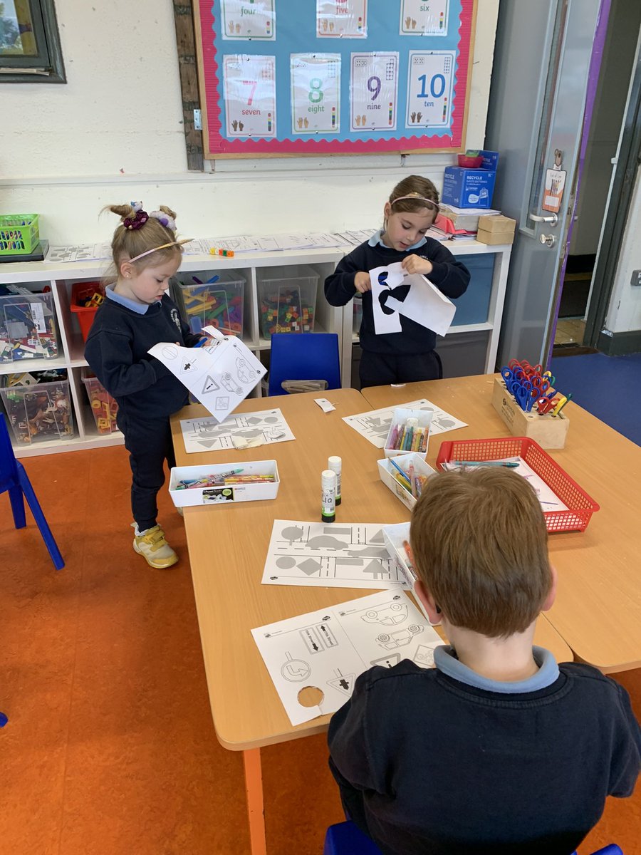 aivalikli_ms's tweet photo. We’re looking at transport for the next couple of weeks in Junior Infants. Our focus this week is land transport. So far we’ve had lots of fun, cutting, printing and assembling in the various transport stations @followstannes https://t.co/1XuS876ZaM