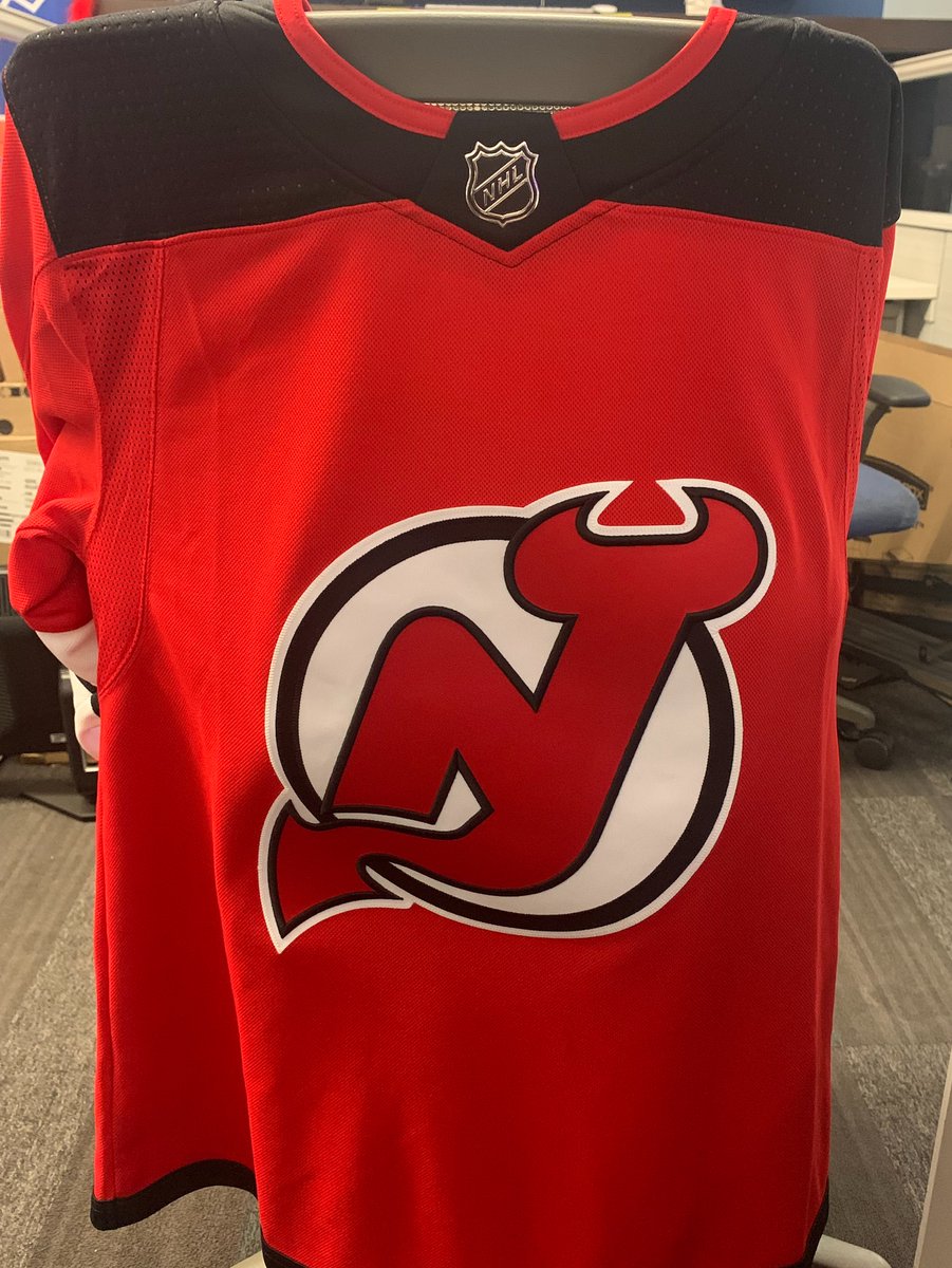 For 2 tickets you have to like, retweet and guess correctly whos  jersey I have at my desk right now (no you cant have it) 🙂

Your hints:
-he shoots left
-his number is under 50
-he is younger than 25 years old