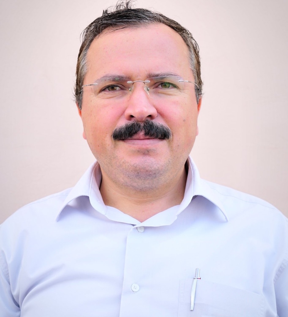 Yaklaşık 6 yıldır cezaevinde olan KHK’lı öğretmen Kamil Acar 4 yıldır böbrek yetmezliği hastalığı ile mücadele ediyor. 

Böbrek kanaması geçmeyen Acar’ın denetimli serbestlik hakkı gelmesine rağmen tahliye edilmiyor. <a href="/NataliAVAZYAN/">A. Natali AVAZYAN</a> 

ŞerifeSulukana AcilTahliye
Sakarya'da İstanbul