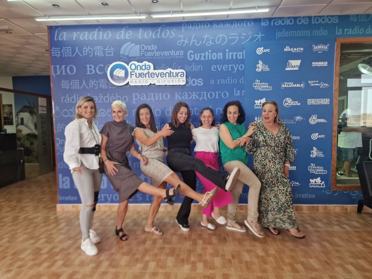 miguelfeliperm's tweet photo. Hoy parte de las #chicasdevox de VOX Fuerteventura estuvieron con Nuria González García en el Magacín de @OndaFTV
Tenemos más mujeres que hombres en las listas, y serán nuestro motor para llegar a las instituciones.
https://t.co/iQYc6vPOLX https://t.co/sMDclCT0w5