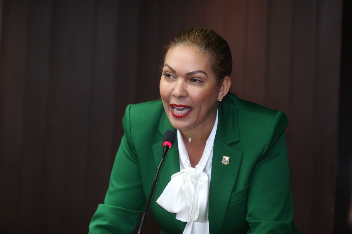 Cámara de Diputados de la República Dominicana (@diputadosrd) on Twitter photo La diputada <a href="/DiputadaJosefaM/">Josefa Mejía</a> informa que los invernaderos de Rancho Arriba tomaron sus cosechas y las regalaron al pueblo de San José de Ocoa, dadas las situaciones que han tenido con el Banco Agrícola referente a la “Tasa Cero”. Sostiene que el Estado es de todos y solicita una La diputada <a href="/DiputadaJosefaM/">Josefa Mejía</a> informa que los invernaderos de Rancho Arriba tomaron sus cosechas y las regalaron al pueblo de San José de Ocoa, dadas las situaciones que han tenido con el Banco Agrícola referente a la “Tasa Cero”. Sostiene que el Estado es de todos y solicita una