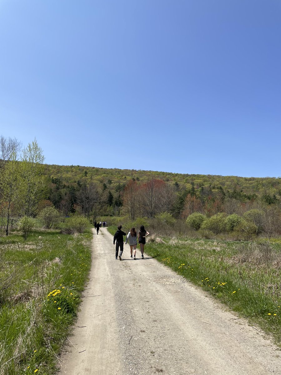 Awesome day with the advisory at Common Ground Center in Starksboro, VT! We prepared the tennis courts for the summer season while soaking in the sunshine and enjoying the fresh air. <a href="/cgcvt/">Common Ground Center</a> <a href="/SBWolfPack/">Michael Jabour</a> <a href="/pburkevt/">Patrick Burke 🟧</a> #SCSD23