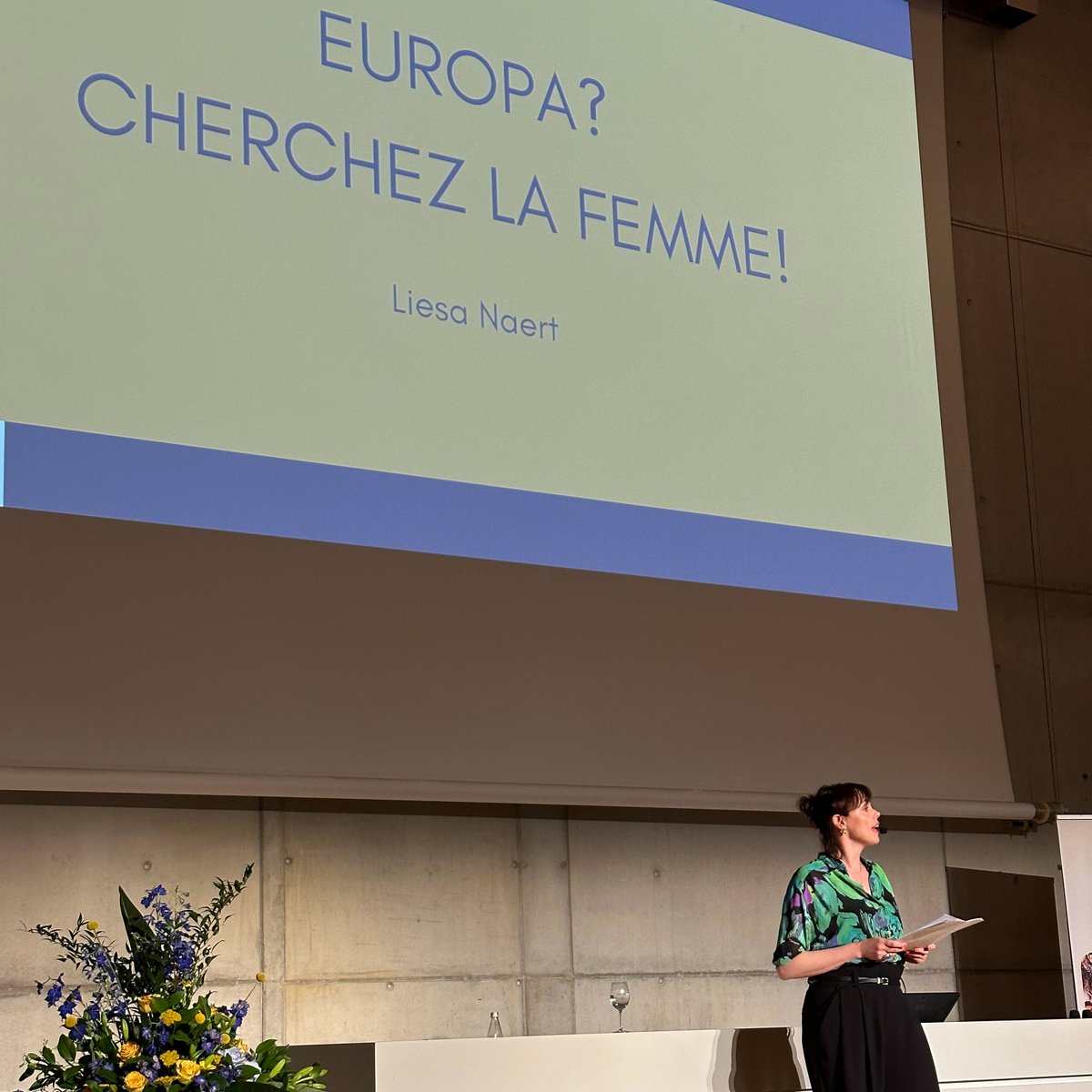 VLEVA's tweet photo. Liesa Naert: "Het is verder de hoogste tijd dat de stem van een vrouw vanzelfsprekend even luid klinkt als die van een man. En dat mensen au sérieux genomen worden wanneer ze getuigen over vormen van discriminatie of misbruik."
#StateoftheEU https://t.co/JXMkW3VHtj