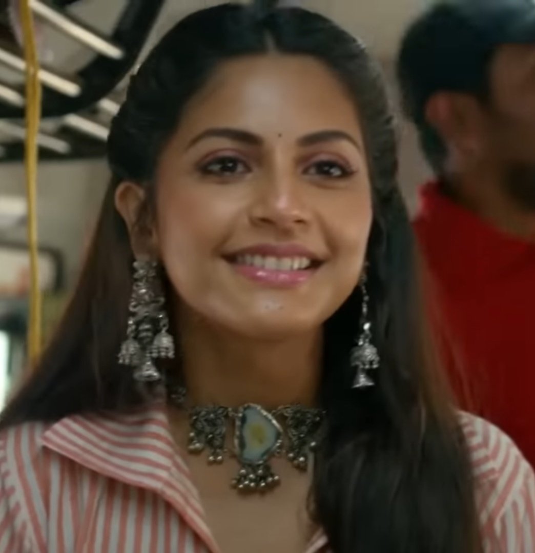 _chaotic_era's tweet photo. she's serving post leap🫶🏻🥵.

tags:
#meghachakraborty
#imlie #imlie2 #athlie https://t.co/ZzpYthkZP9