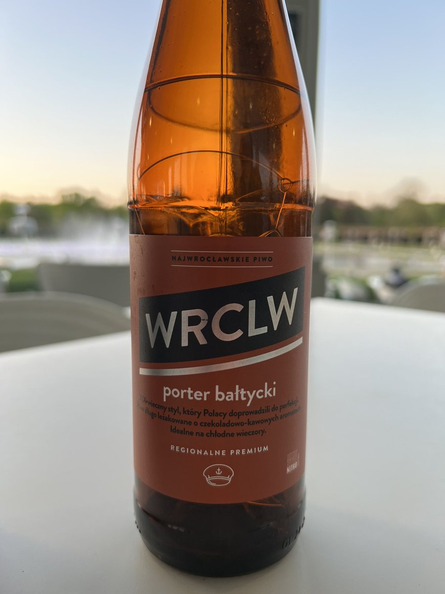 mrpaulandrew's tweet image. Musical fountains and excellent beer to finish the day at #SQLDay 😁🍻