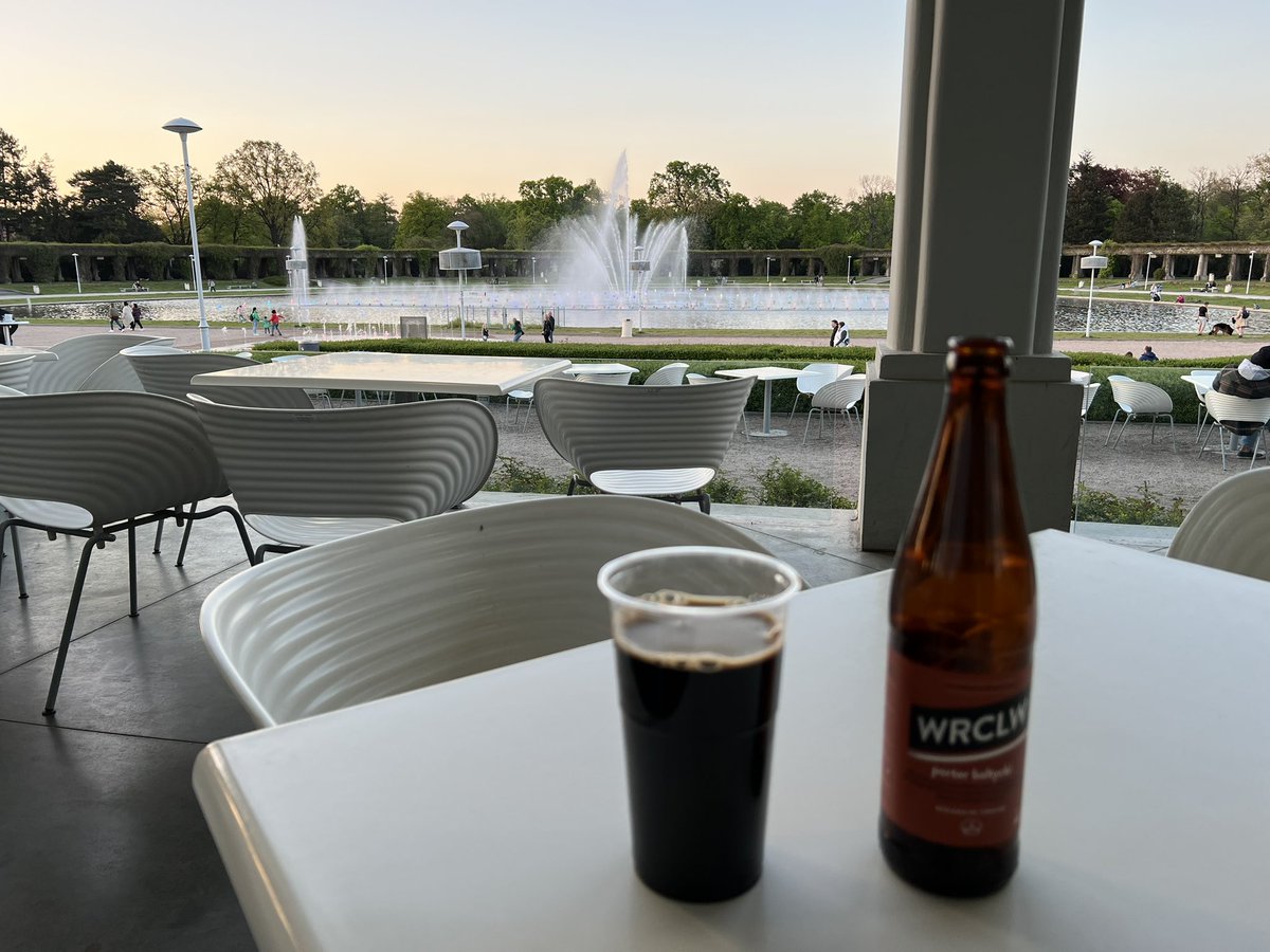 mrpaulandrew's tweet image. Musical fountains and excellent beer to finish the day at #SQLDay 😁🍻
