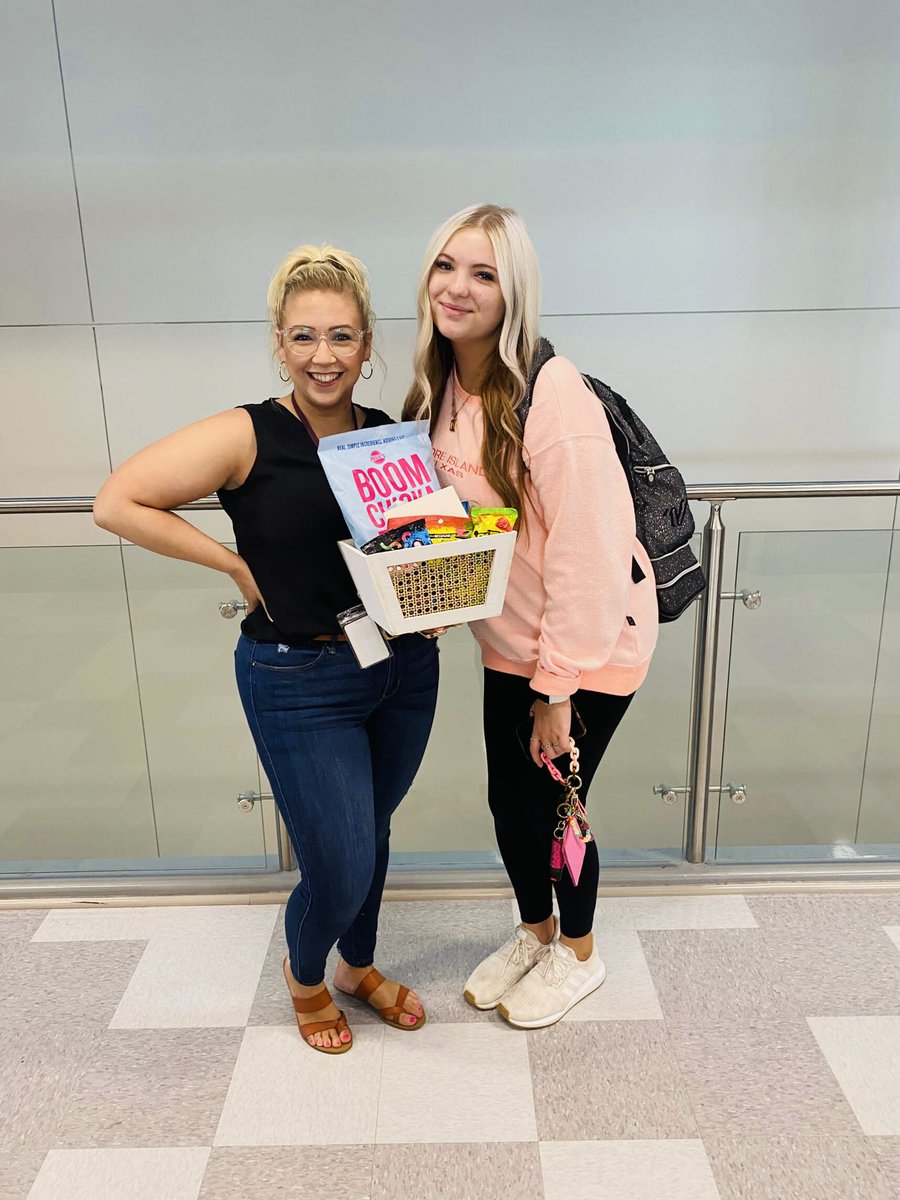 Thank you to <a href="/ashlynrqualls/">ASH</a> for stopping by with this basket full of goodies! I’m so proud of you and all you’ve accomplished this year. Thank you for being a great leader as JV Cheer captain! 🫶🏼📣🐾♥️ @hs_shermancheer #TeacherAppreciationWeek