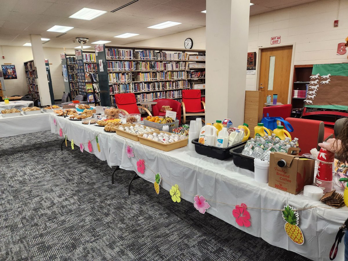 Shivefive1's tweet photo. Treated our amazing staff to a little breakfast this AM to show our love! #TeacherAppreciationWeek #ROBMS #barnegatinspires https://t.co/qk2LMeCz6L