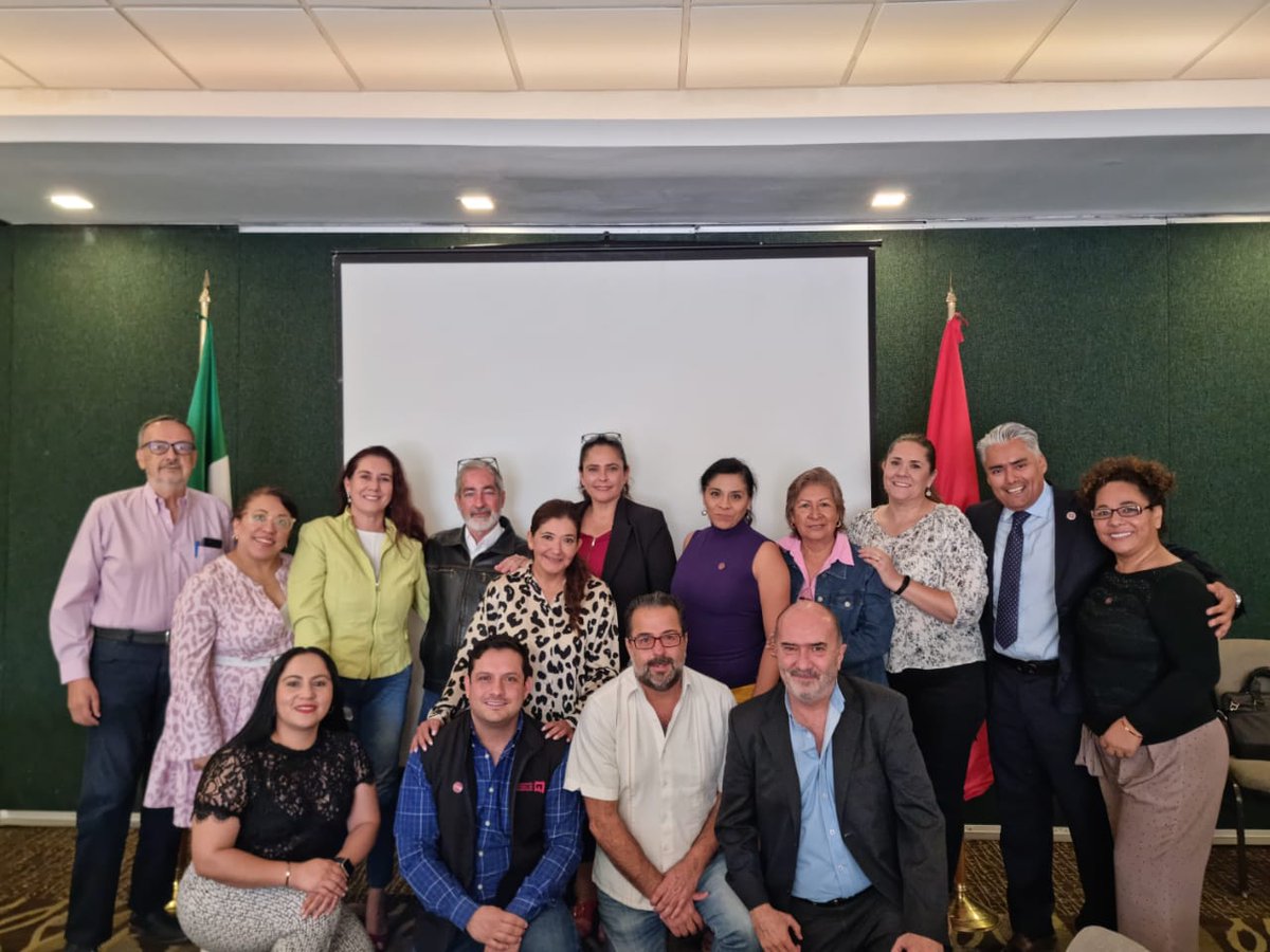 lupisaz's tweet photo. Gran participacion en las actividades de la @AQInmobiliarias Asociación Queretana de Inmobiliarias https://t.co/QWGNS4Xb7O