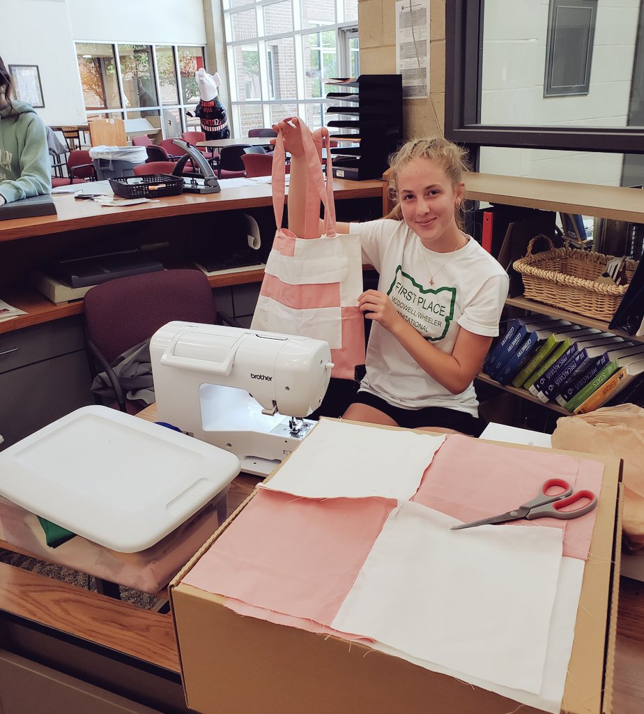 Vicky Mendoza (@vickymreads) on Twitter photo Claire finishing her Launch project using our #makerspace #IHPromise #IHHSLEARINGCOMMONS <a href="/LaurenGentene/">Lauren Gentene</a> @IHHSPrincipal Claire finishing her Launch project using our #makerspace #IHPromise #IHHSLEARINGCOMMONS <a href="/LaurenGentene/">Lauren Gentene</a> @IHHSPrincipal
