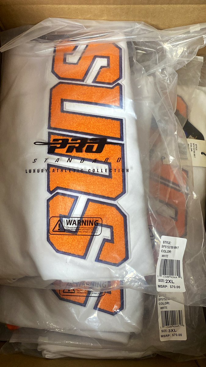 eyekelley's tweet image. Luxury Athletic Collection #Prostandard #Suns 

Tired of you lil 🥷🏿’s 
y’all ain’t shopping like my BIG🥷🏿’s
Get ya weight up🤣😭

#TIULTD #LNK