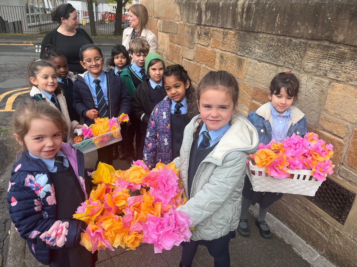 St Mungo's Primary School & Nursery Class tweet media