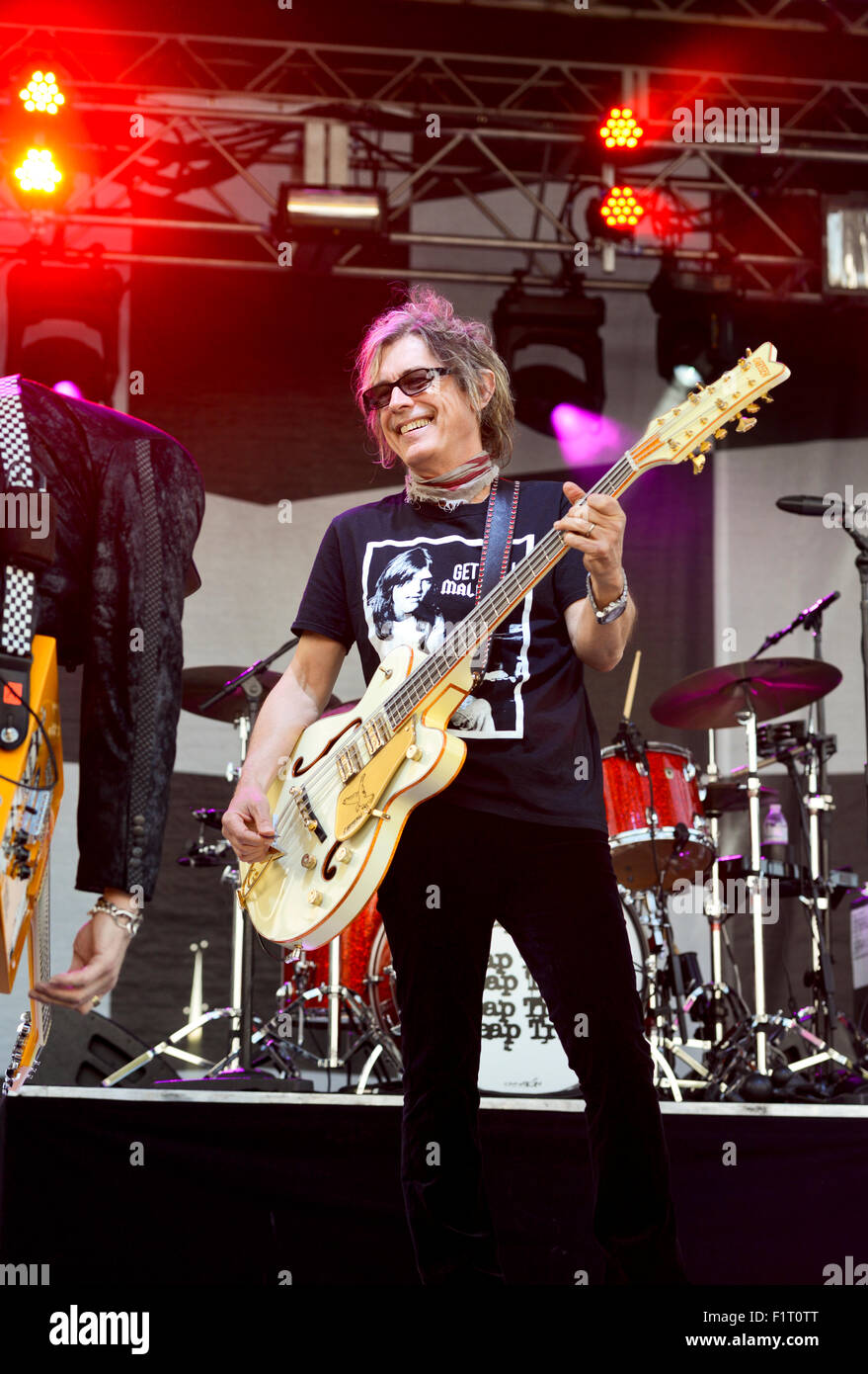    Happy Birthday Tom Petersson!  C]B)          