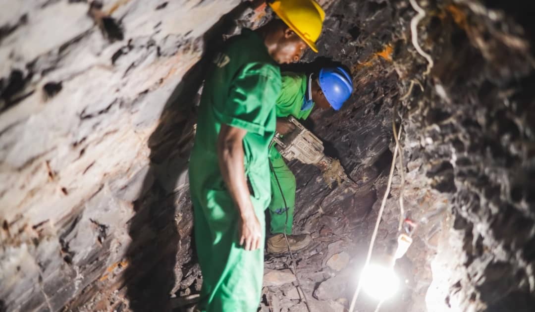 Aterian PLC, a British firm specializing in strategic metal exploration and development, has shown its excitement over the possibility of finding lithium in Rwanda after several signs have indicated its presence.
#letsgoafrica
#Rwanda