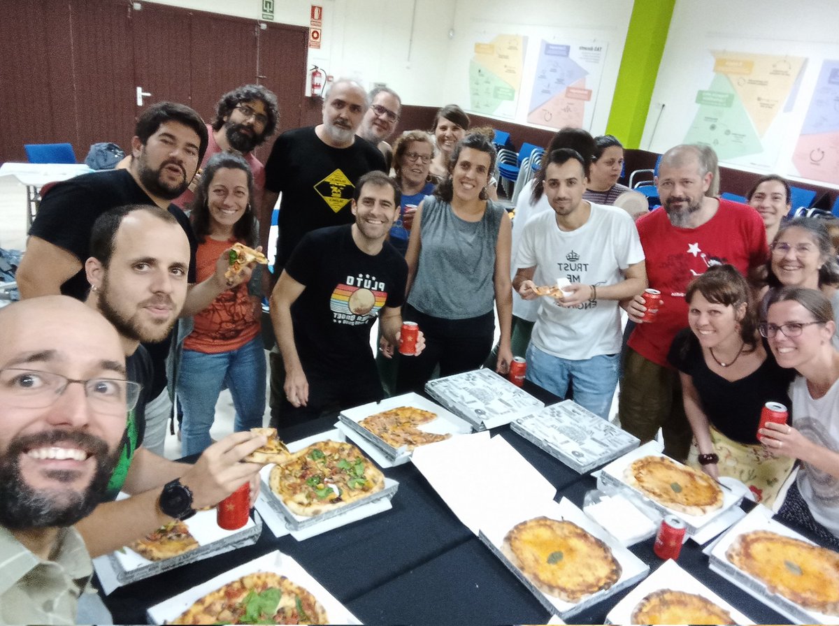 Víctor López Simó (@victorlopezsbd) on Twitter photo Sopar al <a href="/cesirecat/">CESIRE</a> amb una bona família de la didàctica de les ciències!
<a href="/felip_lorenzo/">𝔉𝔢𝔩𝔦𝔭 𝔏𝔬𝔯𝔢𝔫𝔷𝔬</a> <a href="/BernatRios/">Bernat Rios</a> <a href="/eulalia_seal/">Eulàlia Serrano</a> <a href="/rogerCampru/">Roger (Campru)</a> <a href="/javi_losarcos/">Javier Losarcos</a> <a href="/pmroyo/">Pere Royo</a> <a href="/laura_espasa/">Laura Espasa Besalú</a> <a href="/nuriaperezlope3/">nuriaperezlopez</a> <a href="/Adrilopfer/">Adri López</a> <a href="/InmaRivera3/">Inma_Rivera</a> <a href="/njanerg/">Núria Janer</a> <a href="/elena_gayan/">Elena Gayán</a> <a href="/AlbaMontalban/">Alba Montalban</a> <a href="/BegonyaO/">Begonya Oliveras</a> <a href="/annamarba/">Anna Marbà Tallada</a> <a href="/Albert_tecno/">Tecno Ursus</a> Sopar al <a href="/cesirecat/">CESIRE</a> amb una bona família de la didàctica de les ciències!
<a href="/felip_lorenzo/">𝔉𝔢𝔩𝔦𝔭 𝔏𝔬𝔯𝔢𝔫𝔷𝔬</a> <a href="/BernatRios/">Bernat Rios</a> <a href="/eulalia_seal/">Eulàlia Serrano</a> <a href="/rogerCampru/">Roger (Campru)</a> <a href="/javi_losarcos/">Javier Losarcos</a> <a href="/pmroyo/">Pere Royo</a> <a href="/laura_espasa/">Laura Espasa Besalú</a> <a href="/nuriaperezlope3/">nuriaperezlopez</a> <a href="/Adrilopfer/">Adri López</a> <a href="/InmaRivera3/">Inma_Rivera</a> <a href="/njanerg/">Núria Janer</a> <a href="/elena_gayan/">Elena Gayán</a> <a href="/AlbaMontalban/">Alba Montalban</a> <a href="/BegonyaO/">Begonya Oliveras</a> <a href="/annamarba/">Anna Marbà Tallada</a> <a href="/Albert_tecno/">Tecno Ursus</a>