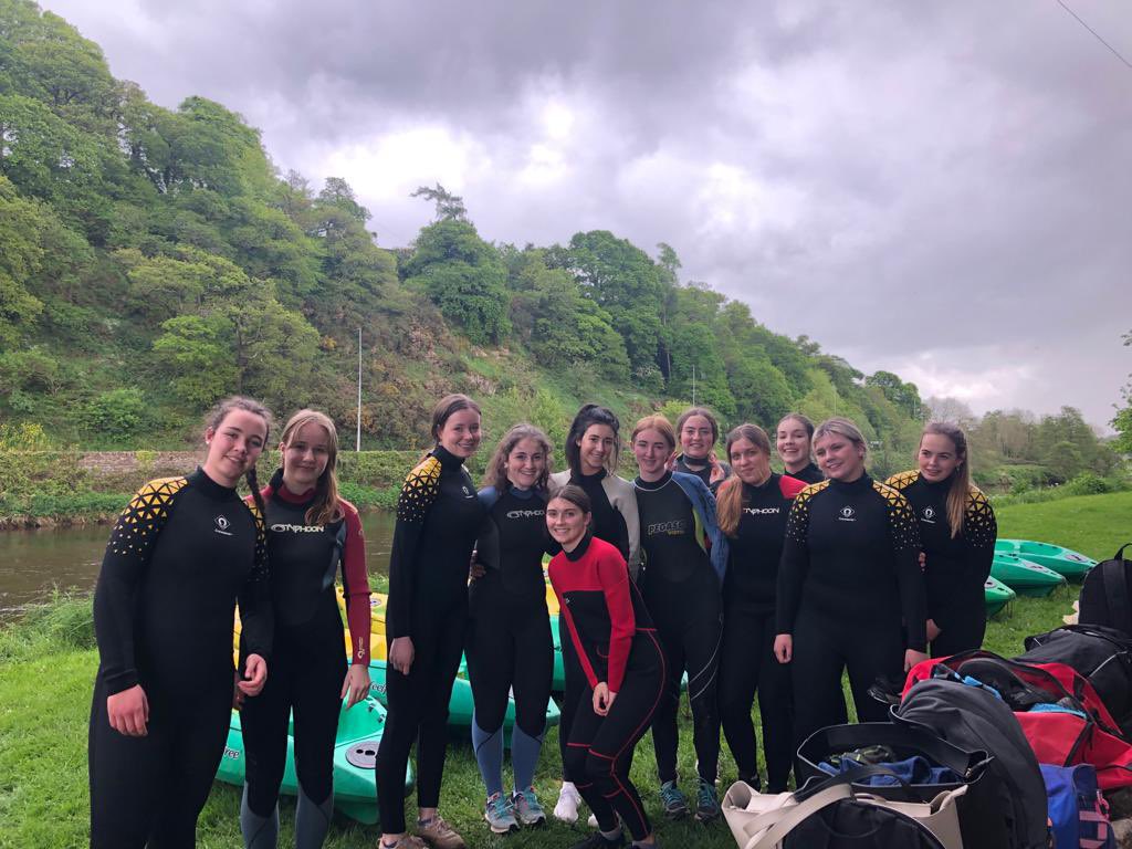 Colaiste_Bride's tweet image. Thankfully the rain held off for some of our TYs to take to the River Slaney kayaking today🚣🏼‍♂️🏞️ great fun was had by all.