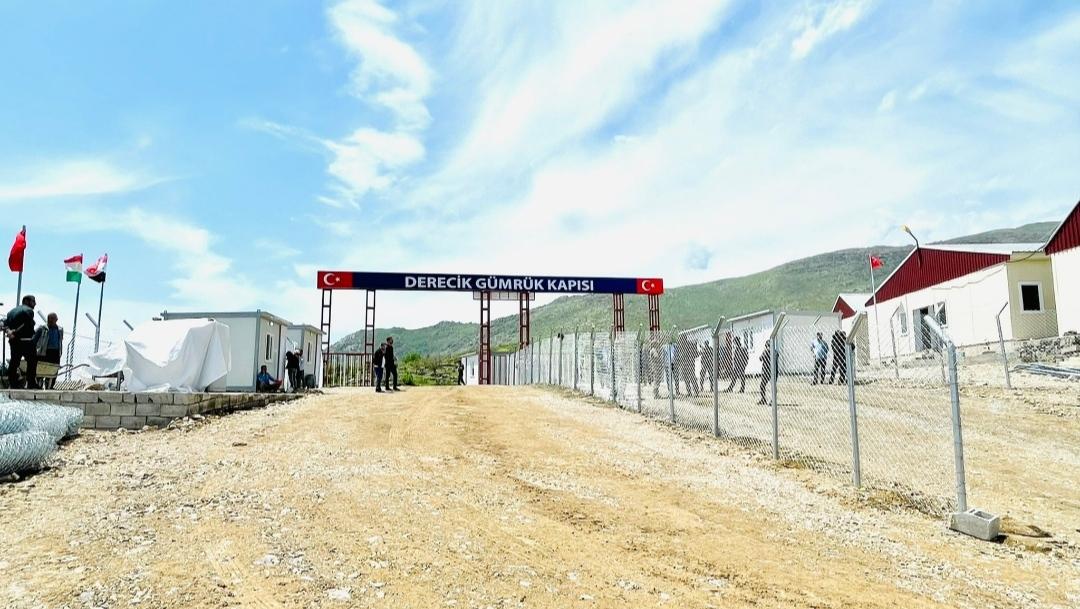 📌Derecik Gümrük Kapımız tüm uğraşlarımız sonucu Allah'ın izni ile yarın açılacaktır.

Açılış Programımıza tüm halkımız davetlidir.. 

Gümrük Kapımız Milletimize ve Ülkemize Hayırlı Olsun.

🗓 10.05.2023 ( Yarın )
⏰ 12:00 - 13:00 arası 

#DerecikGümrükKapısı