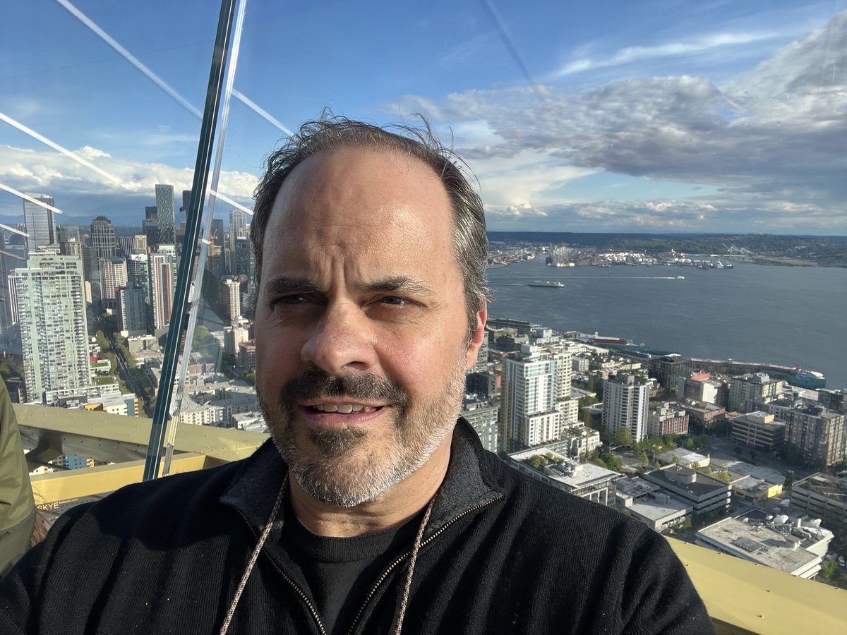JamesFBoyle's tweet photo. Great to be in Seattle for ⁦@CleanEnergyBA⁩ #ConnectatSummit 

⁦@Sustainround⁩ Member-clients have made SR Inc’s Net Zero Consortium For Buyers the leading platform for Aggregated VPPAs in US &amp; EU

#NZCB is now. . . 1/2 way to our goal of a #GW of #VPPA2.0s by 2025 ! https://t.co/rPQ7g8bq1A