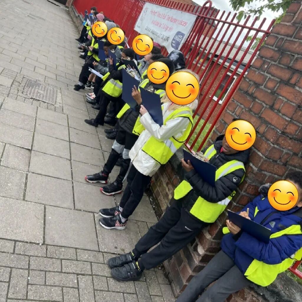 Did anyone see our year 3's on the Yardley Road this afternoon? They were counting traffic as part of their geography fieldwork. The children will be visiting Blackwell in the coming weeks and will compare the data. 

🚗 🚔 🚑 🛻 🚛 🚒 🚚 

#geography #… instagr.am/p/CsCC-F9rgpn/