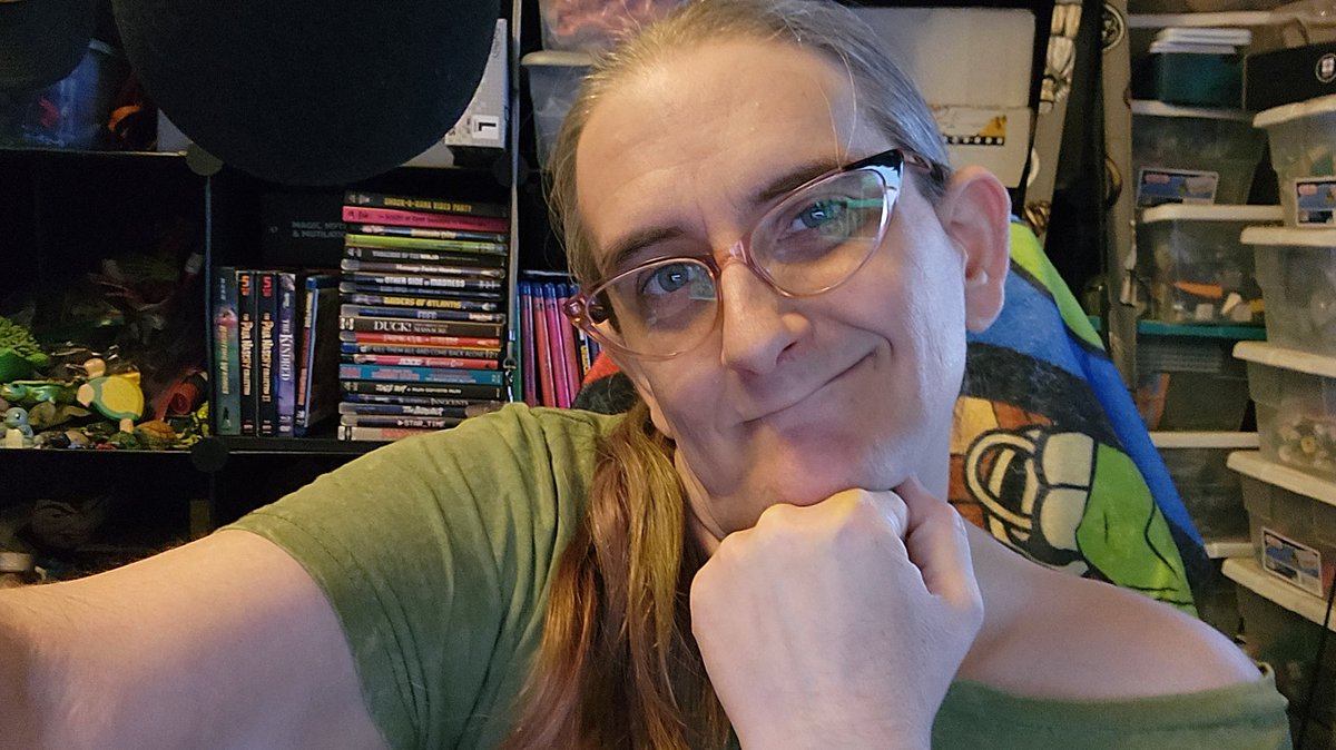 Gelatinous Cube Girl on Twitter "Too much shoulder? 😚 See you in 10