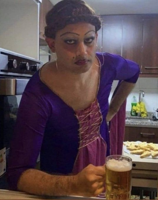 diojorange's tweet photo. *a festa fantasia foi cancelada*

eu: https://t.co/0loY1RsVlr