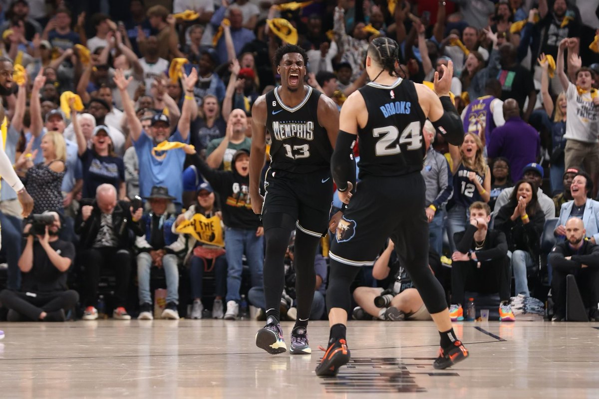 my dawgs. congrats 🔒🙌🏽🙏🏽 well deserved